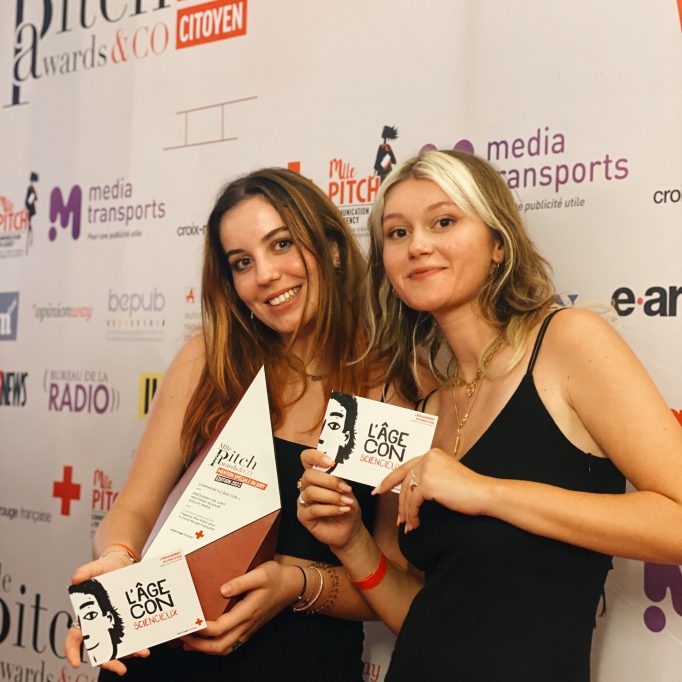 L'ECV est fière de vous annoncer que Nina Martinez et Pauline Mestre, étudiantes en 2ème année de Bachelor #Design Graphique à Aix-en-Provence, ont décroché la Mention Spéciale du Jury 2022 du concours Mlle Pitch Awards & Co.