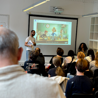 Conférence avec les alumni et présentation de leur parcours professionnel après l’école.