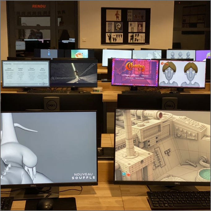 Exposition des projets dans différentes formations.