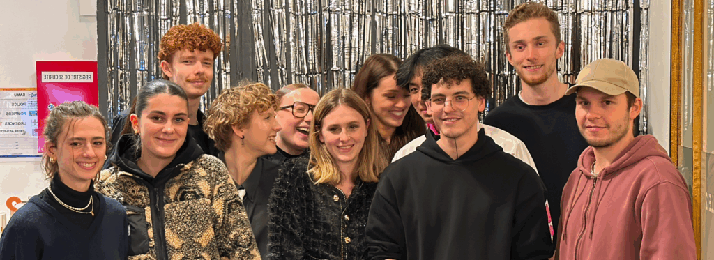 Groupe composé de camarades étudiants en direction artistique à l’ECV Lille et d’étudiants Erasmus.